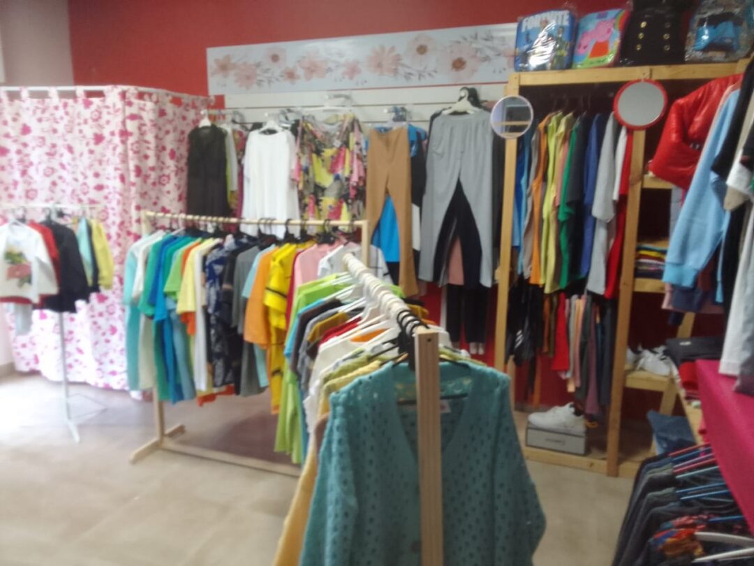 TIENDA DE ROPA PARA DAMAS "LO DE MARÍA"